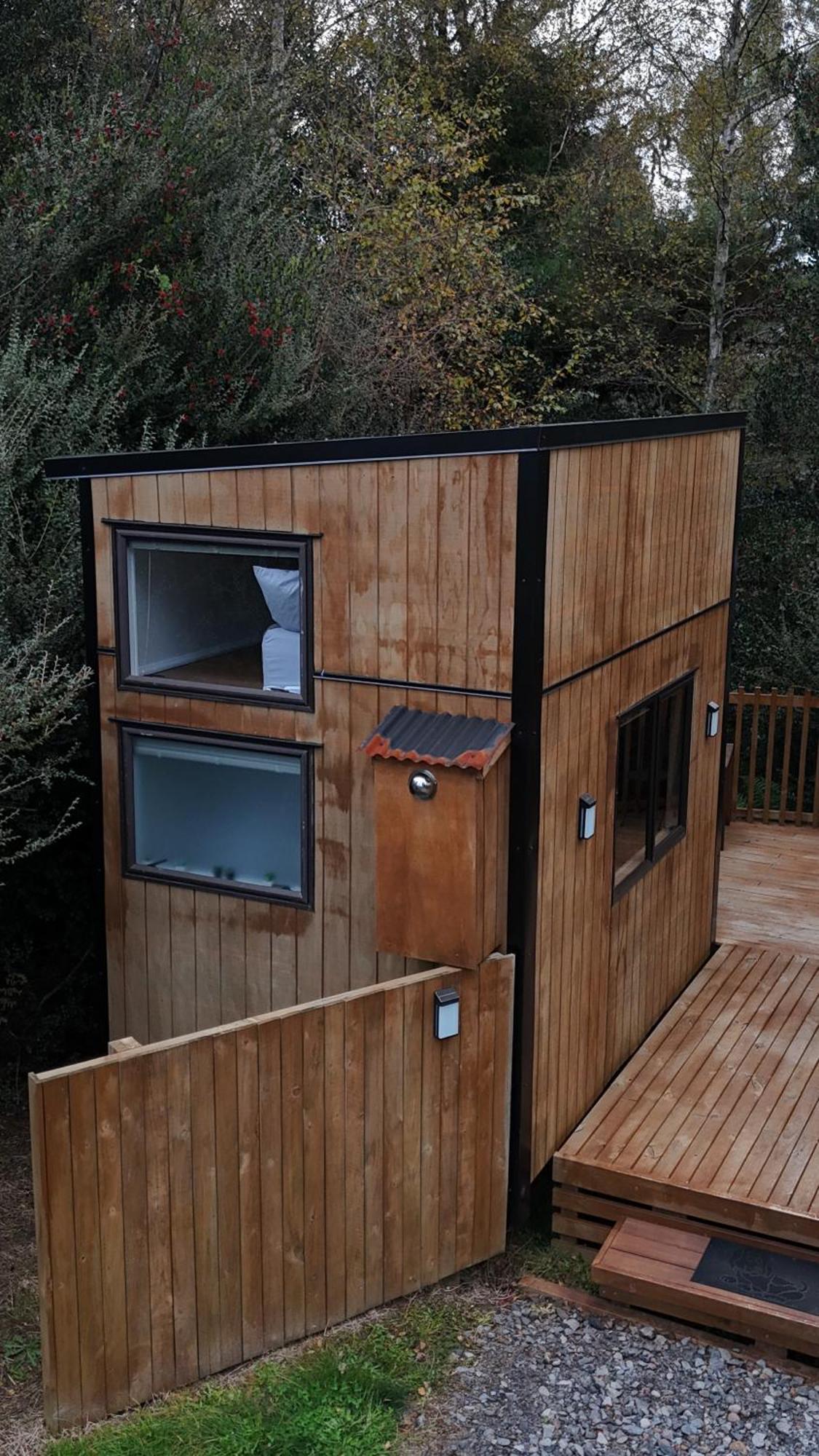 Tiny House In The Bush - A Minute From Town Centre Ruapehu Unique Stays Raetihi ภายนอก รูปภาพ